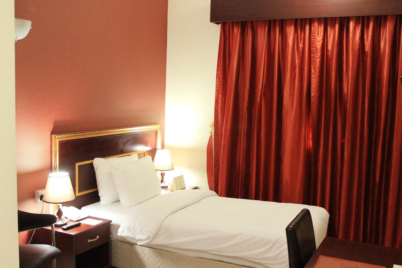 Montreal Naif Hotel Ντουμπάι Εξωτερικό φωτογραφία